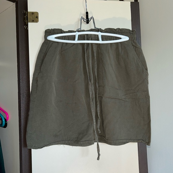 Army Green Skirt - Picture 1 of 2